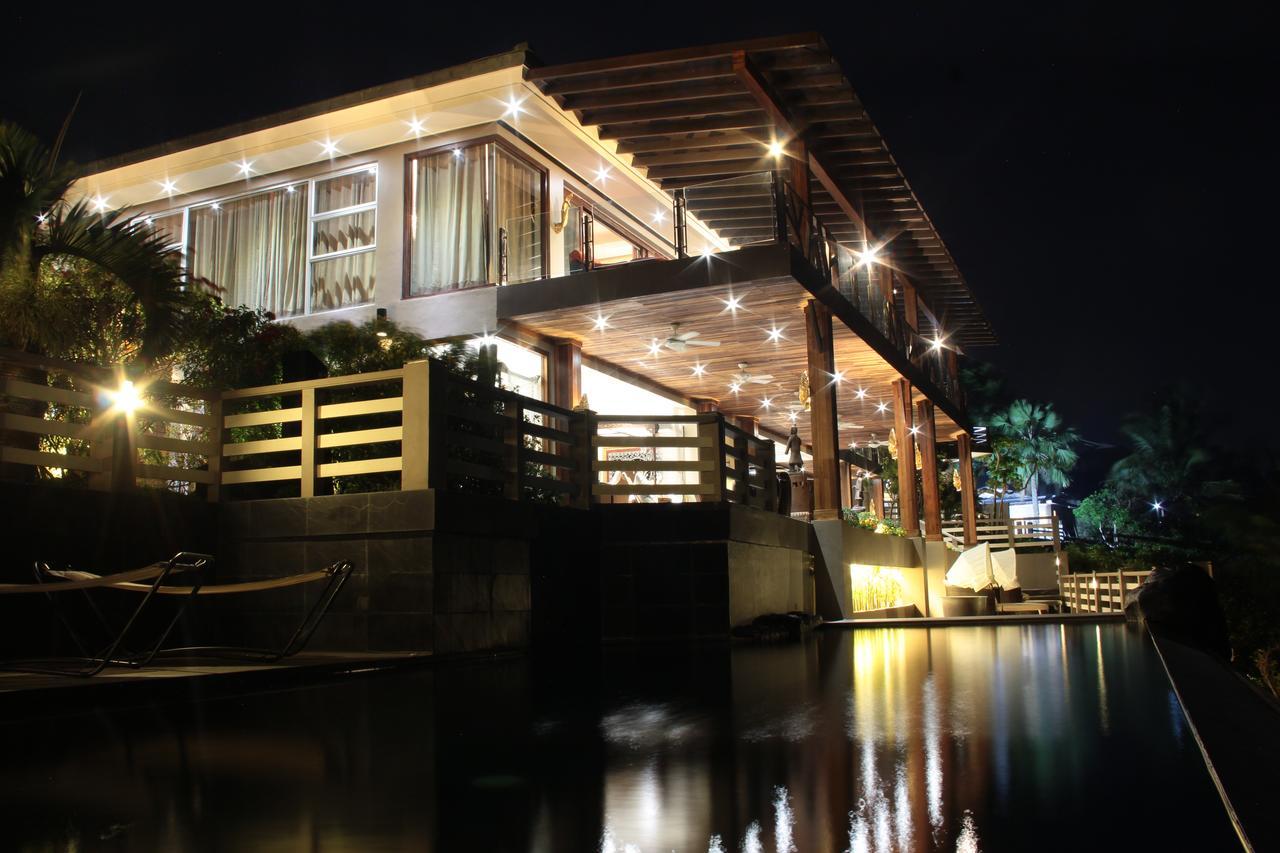 The Oriental Luxury Suites Alfonso Exterior foto